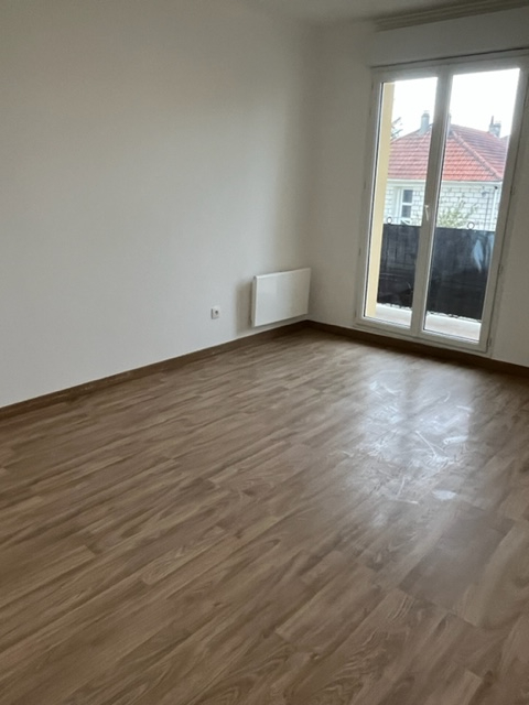 Photo IDEALEMENT SITUEE - FRANCONVILLE SECTEUR GARE image 6/6
