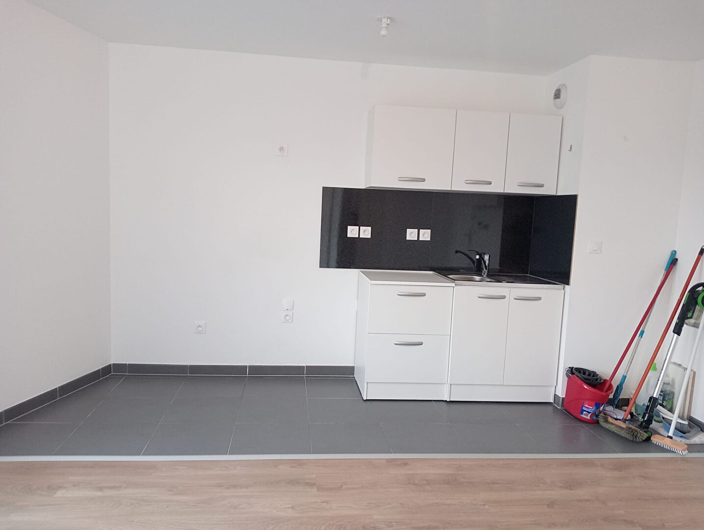 Photo MONTREUIL - F2 image 3/6