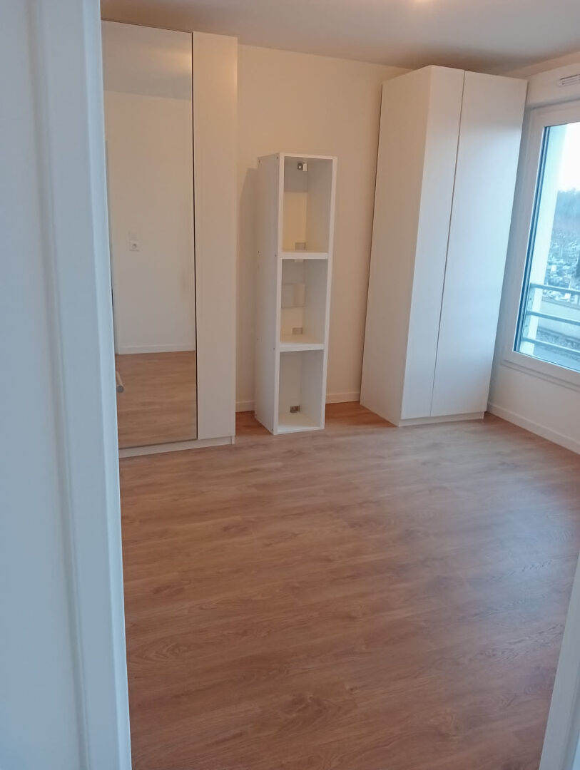 Photo MONTREUIL - F2 image 6/6