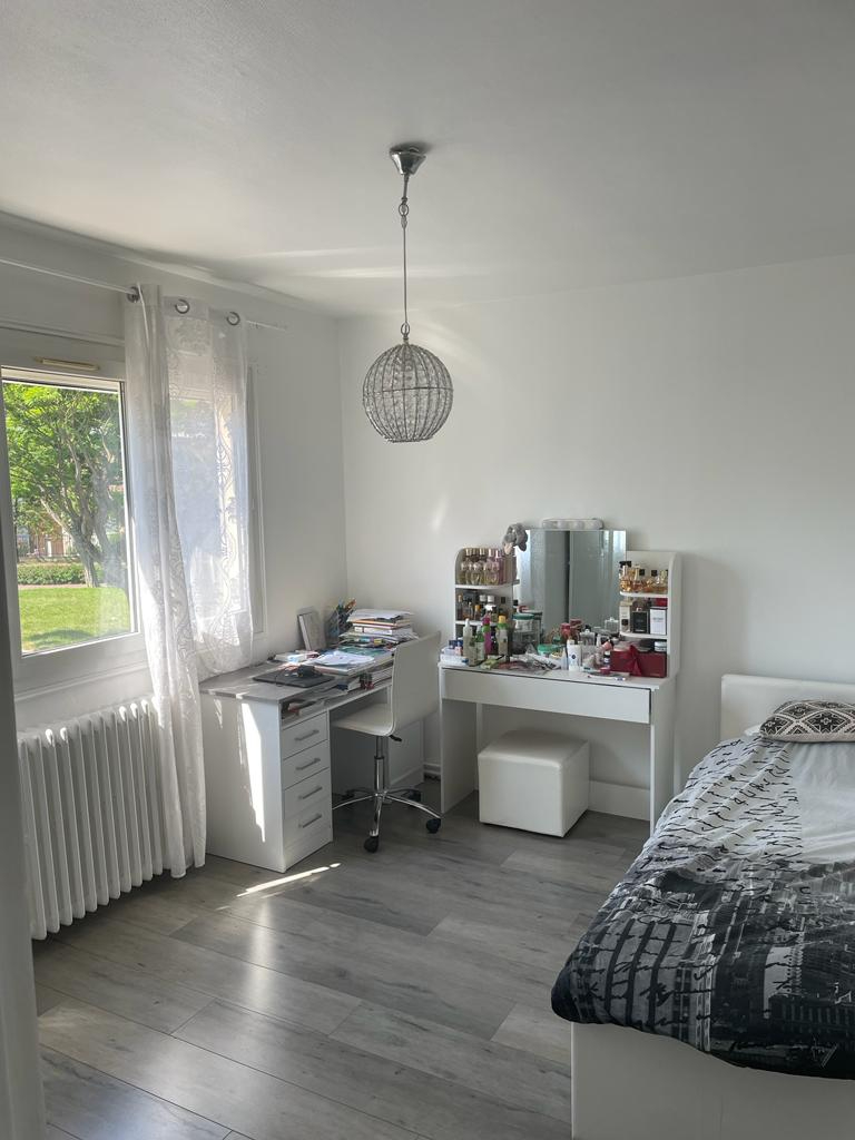 Photo GRAND APPARTEMENT 4 PIECES  LUMINEUX image 4/6
