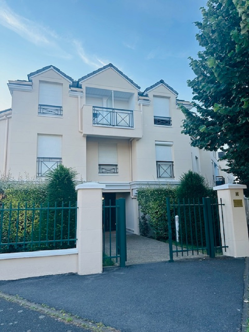 Appartement Le Plessis Bouchard 1 pièce(s) 34 m2