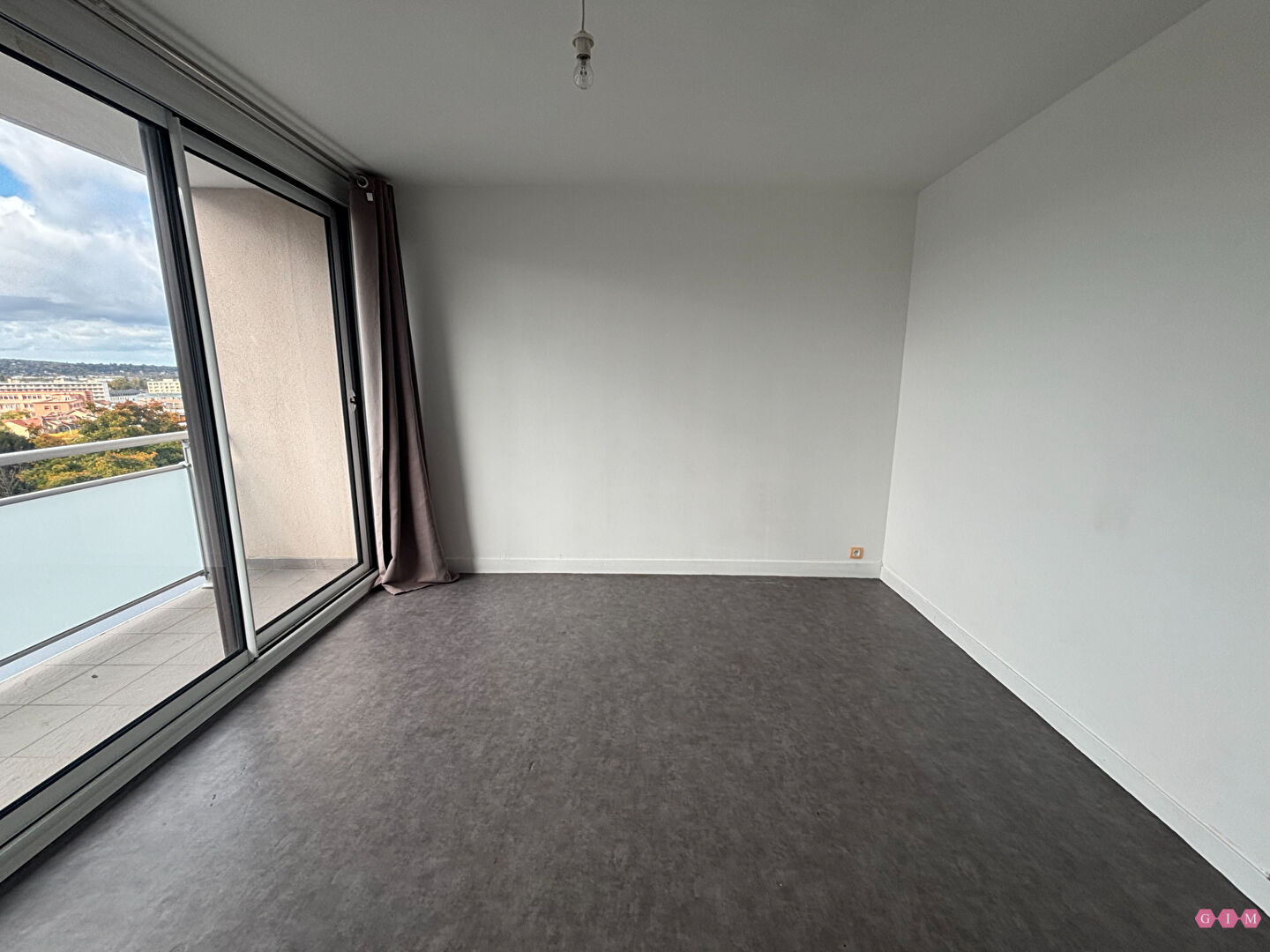 Photo POISSY image 3/6