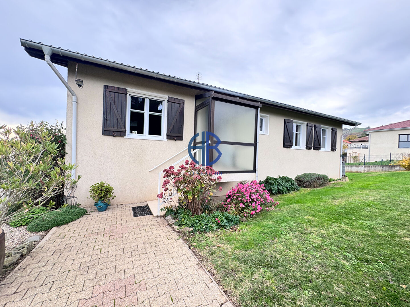 Photo Charmante maison au coeur de Gillonnay image 1/6