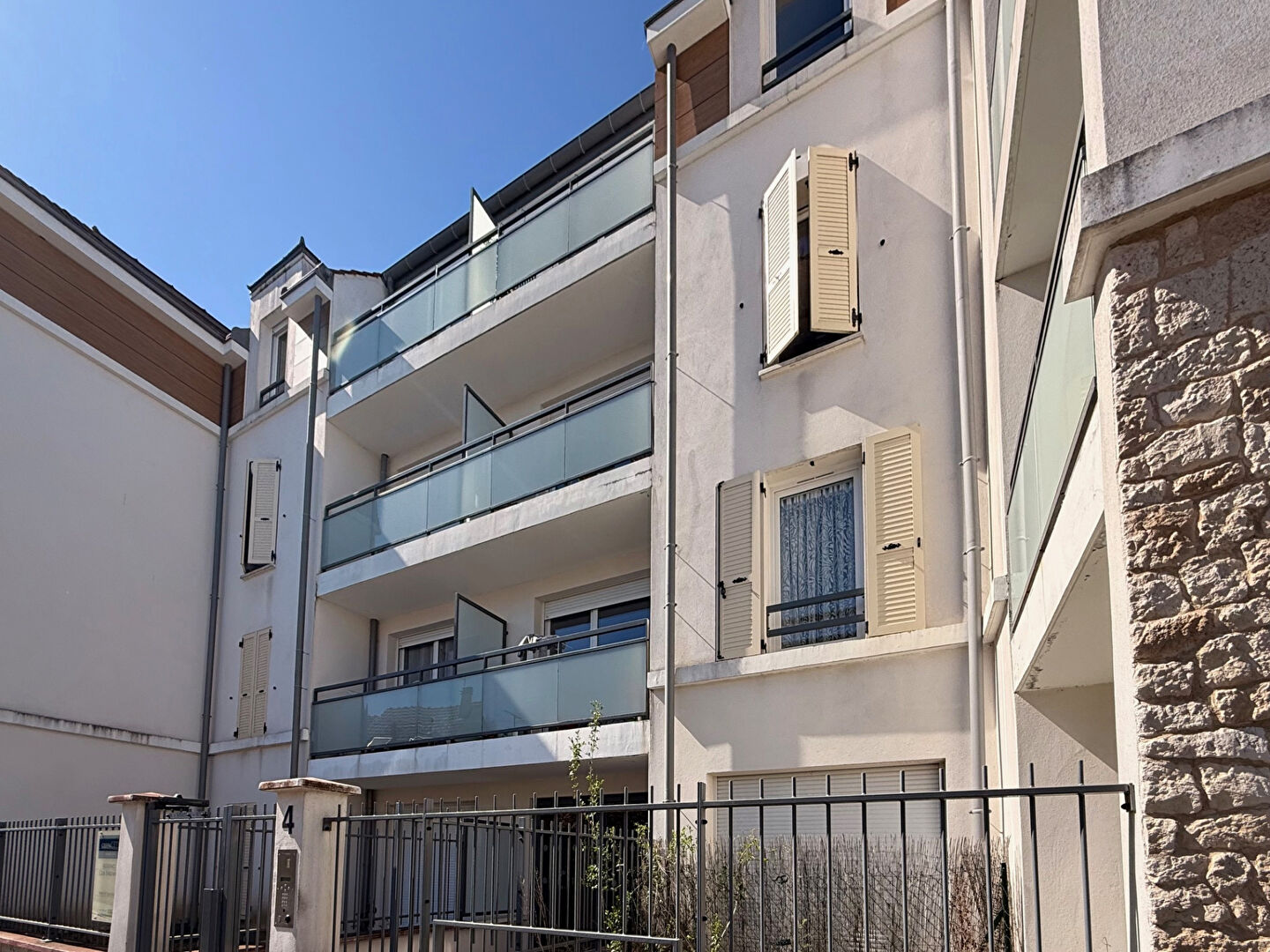 Agence immobilière de GILL AGENCE DE L'HOTEL DE VILLEDADIMMO Brie comte robert - GILL AGENCE DE L'HOTEL DE VILLEDADIMMO