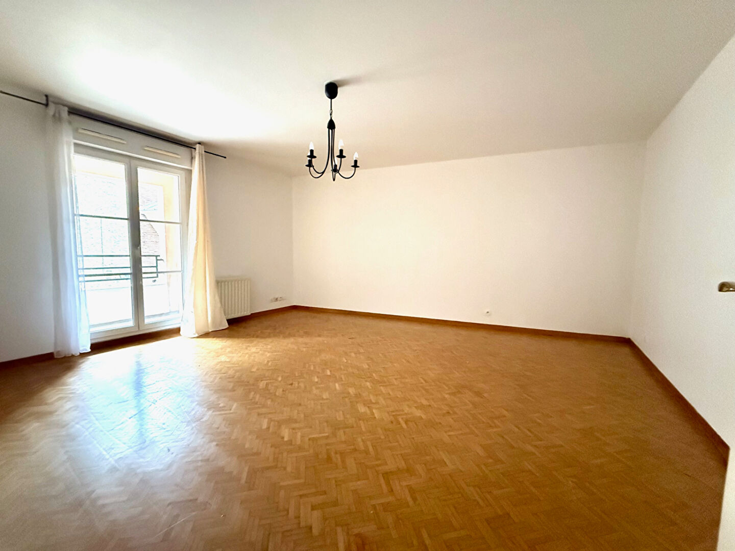 Photo À vendre : Appartement 2 pièces à Brie Comte Robert image 2/6