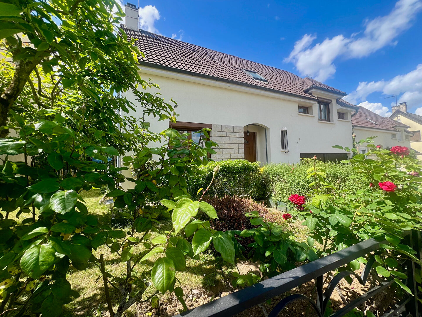 Agence immobilière de GILL AGENCE DE L'HOTEL DE VILLEDADIMMO Brie comte robert - GILL AGENCE DE L'HOTEL DE VILLEDADIMMO