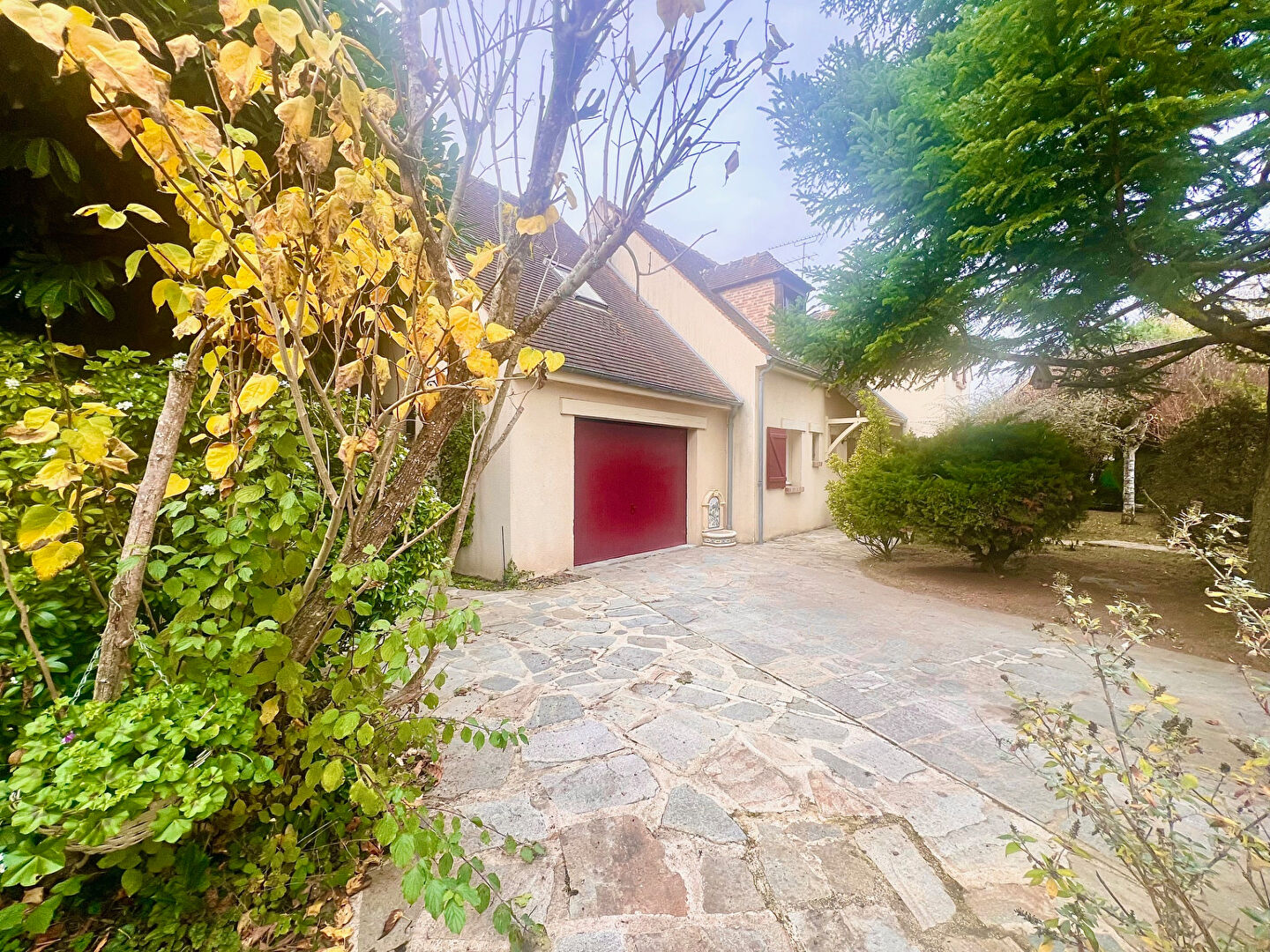 Photo Maison spacieuse à vendre à Guignes - 5 chambres image 2/6