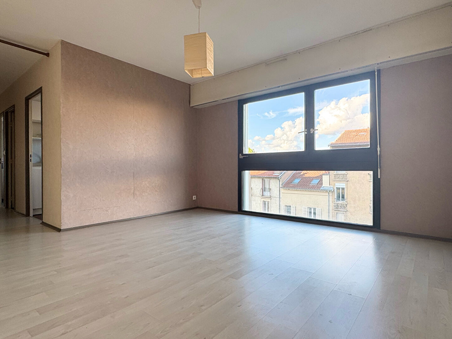 Nancy T2 LUMINEUX de 44 m2 (GARAGE EN SUPPLÉMENT POSSIBLE)