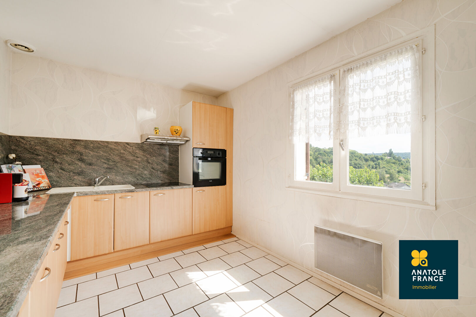 Photo MAISON DE 115 m2 AVEC GARAGE ET JARDIN SUR NEUVES MAISONS image 5/6