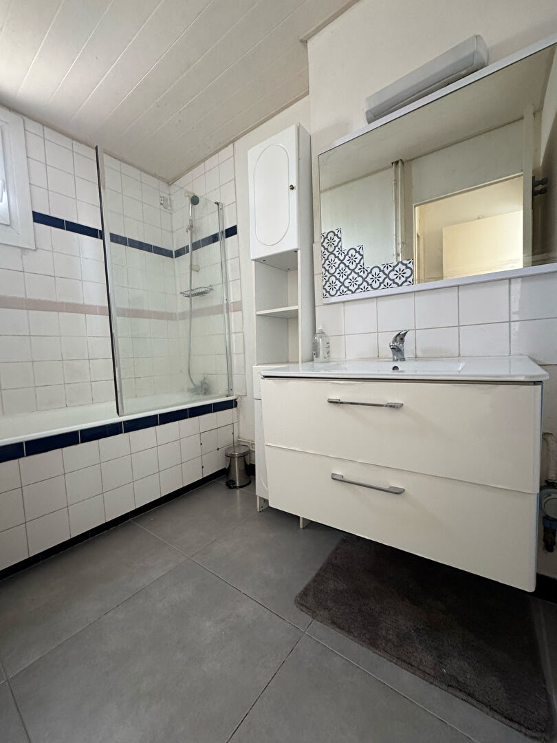 LAXOU APPARTEMENT T2 LOUÉ avec PARKING