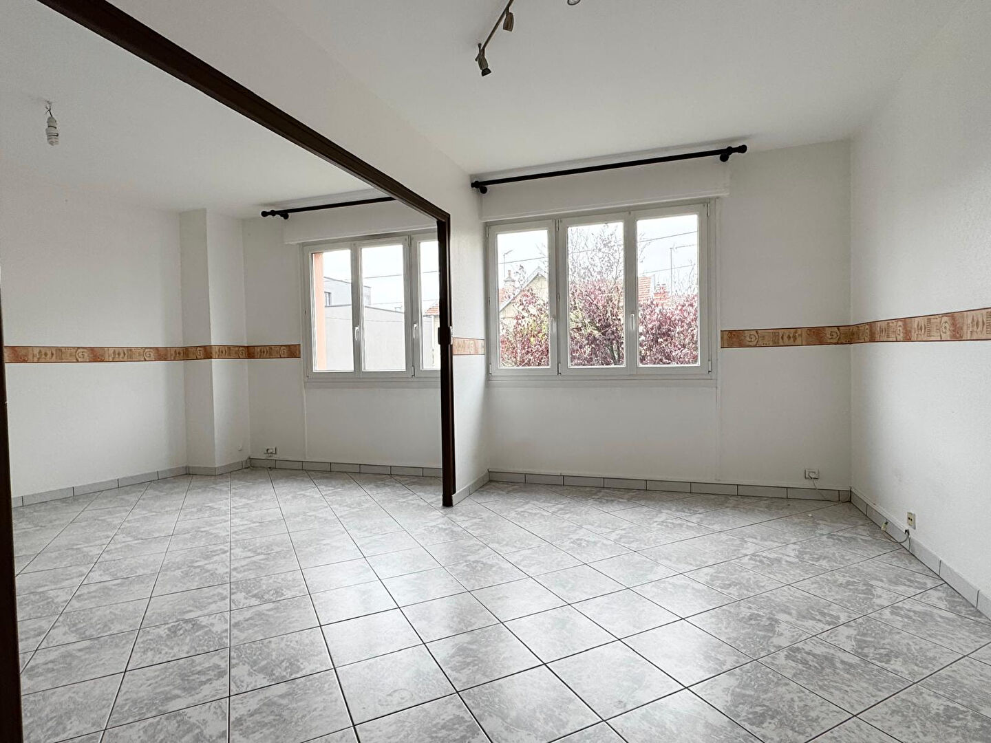 Photo SAINT MAX, APPARTEMENT T4 avec PARKING image 4/6