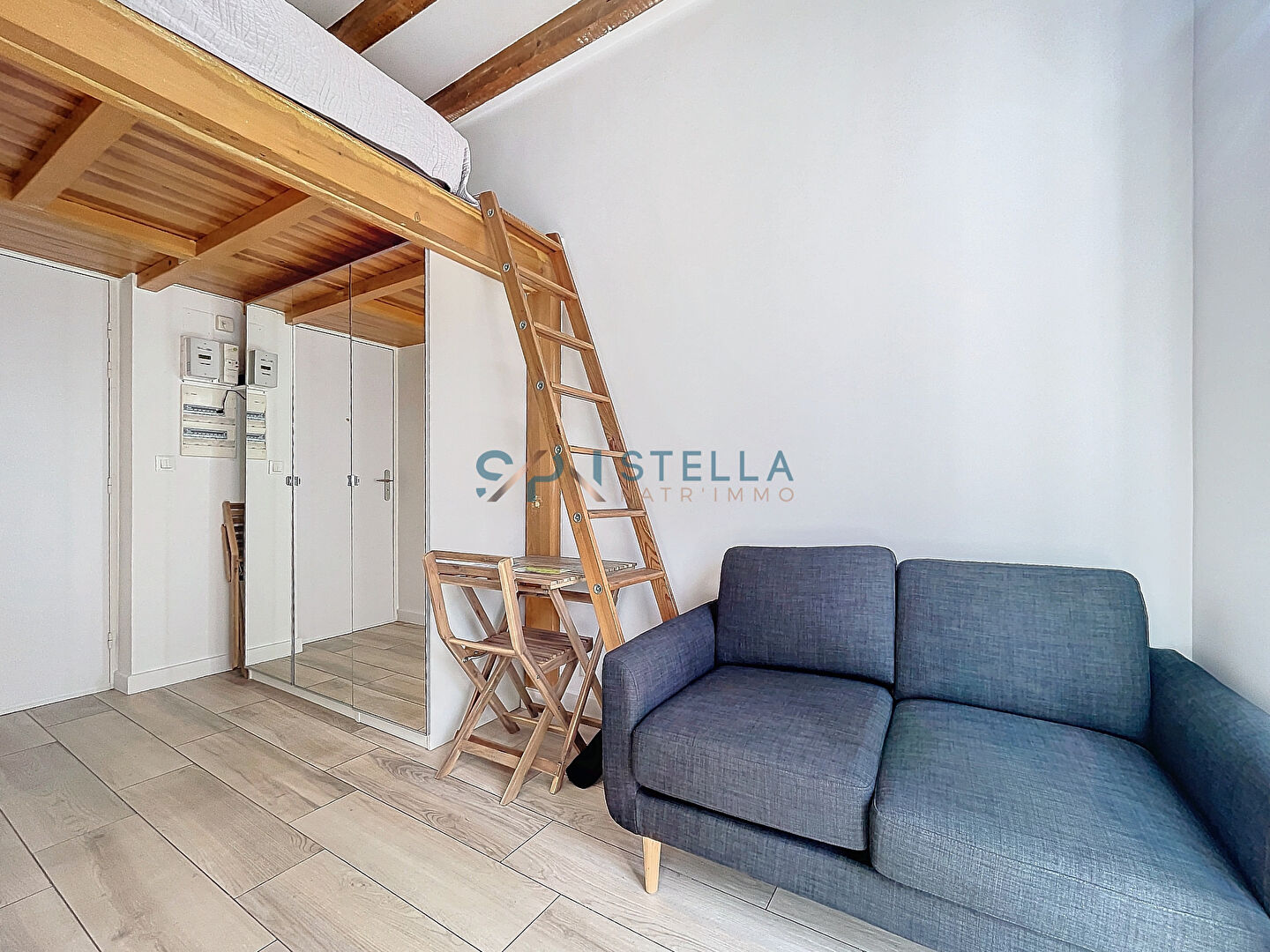 Photo Charmant Studio Meublé - Secteur Laetitia image 2/5