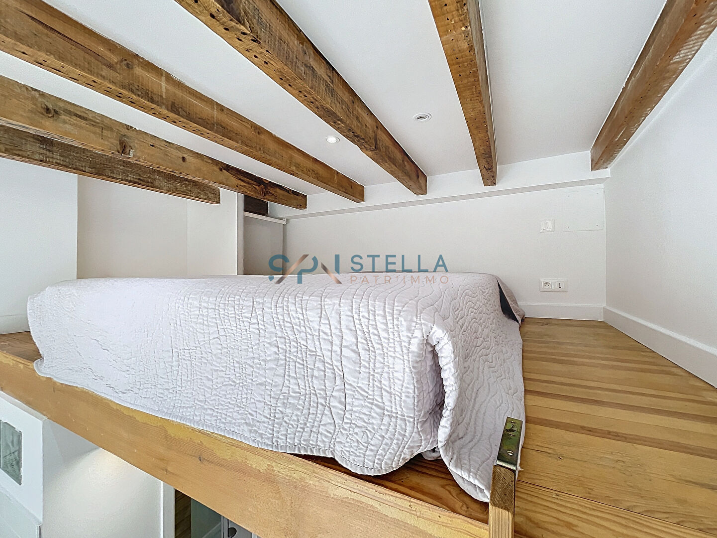 Photo Charmant Studio Meublé - Secteur Laetitia image 3/5