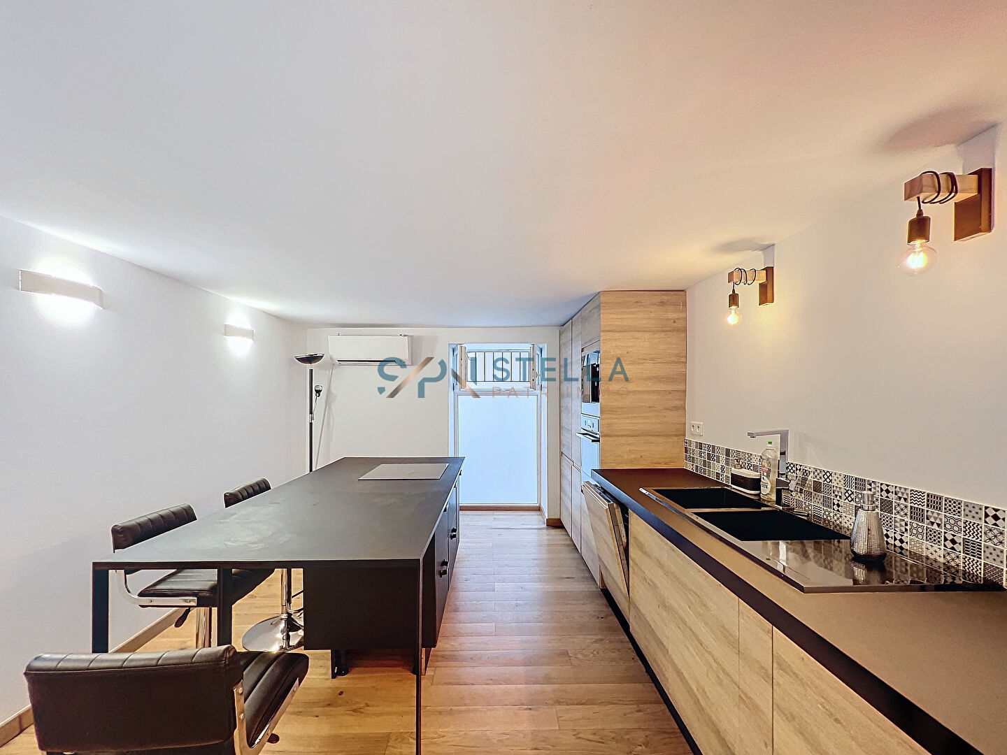 Photo À louer : Local en duplex moderne de 95 m² Avenue Beverini Vico image 4/6