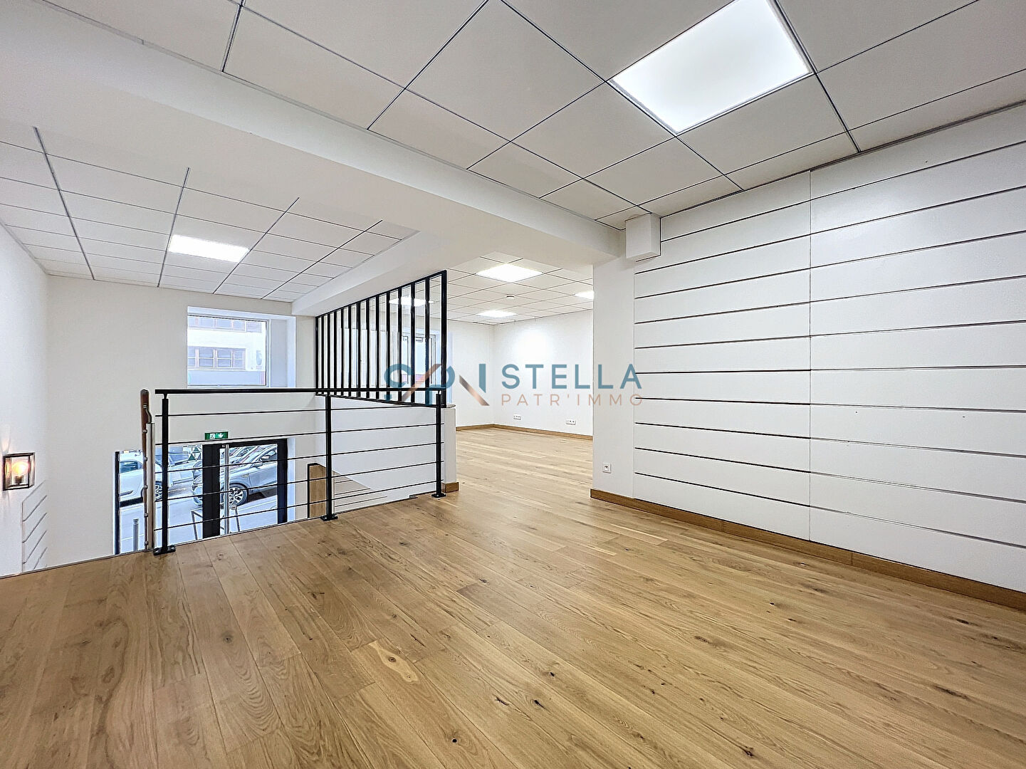 Photo À louer : Local en duplex moderne de 95 m² Avenue Beverini Vico image 5/6