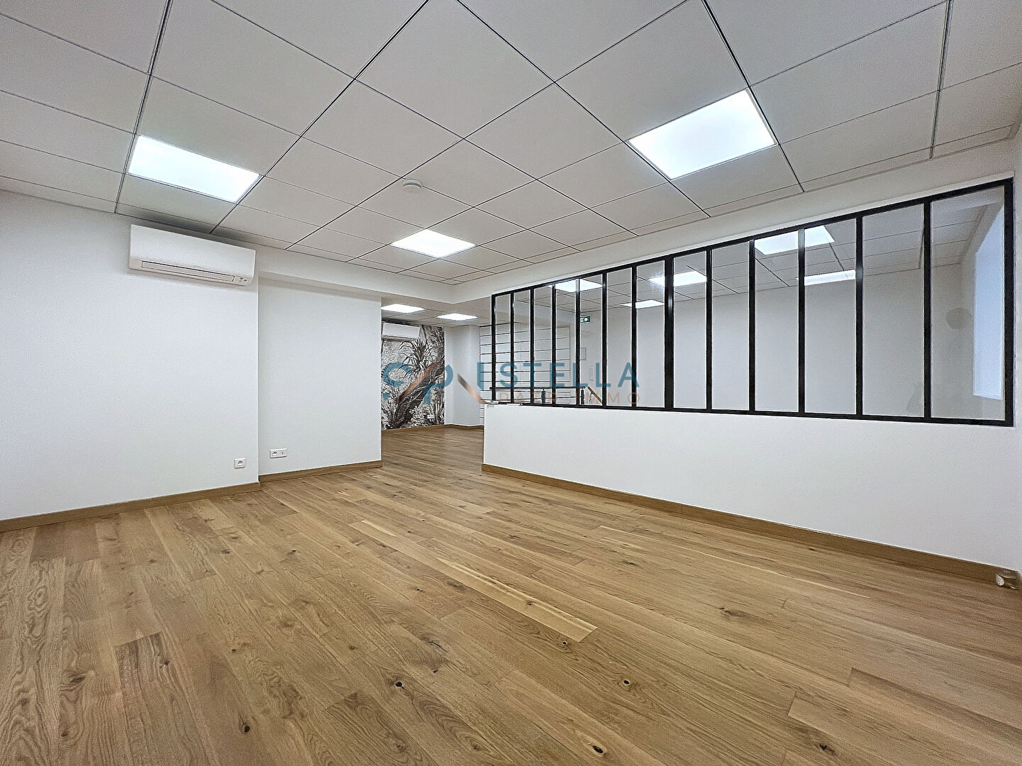 Photo À louer : Local en duplex moderne de 95 m² Avenue Beverini Vico image 6/6