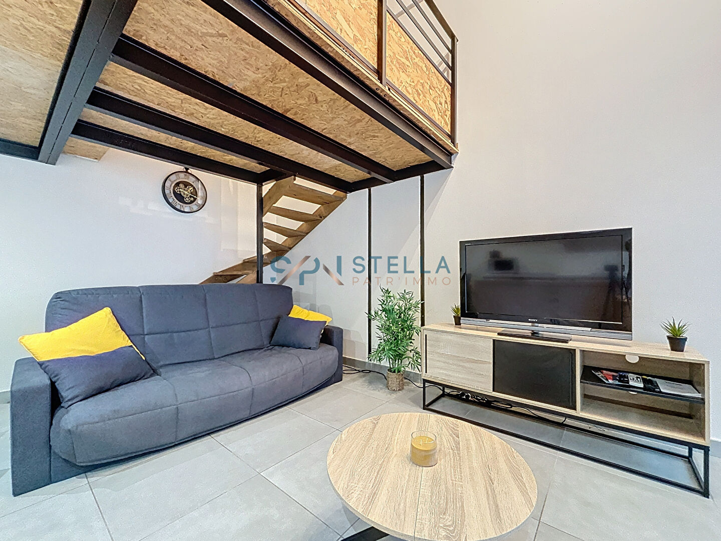 Joli T2 en duplex rénové, centre-ville
