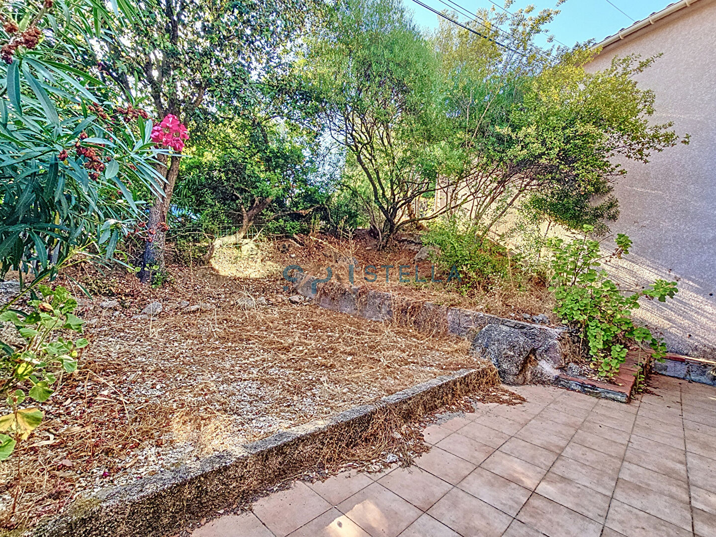 Appartement T2bis avec jardin à Agosta