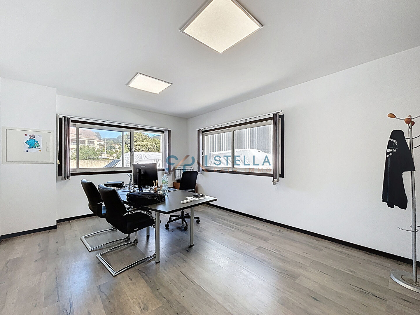 Local professionnel de 154 m²