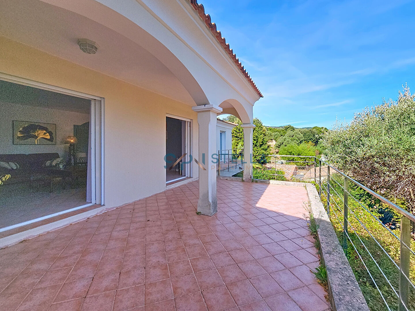 Photo À Vendre - Villa Familiale de 255 m² avec Vue Mont Gozzi - Alata image 5/6