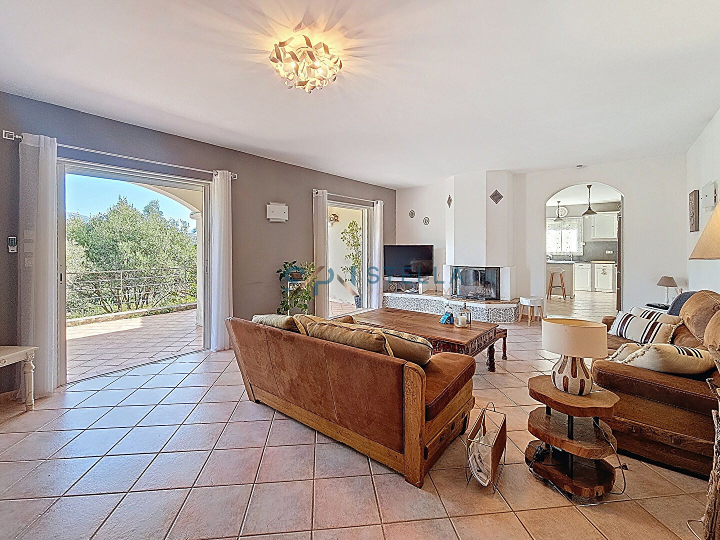 Photo À Vendre - Villa Familiale de 255 m² avec Vue Mont Gozzi - Alata image 6/6