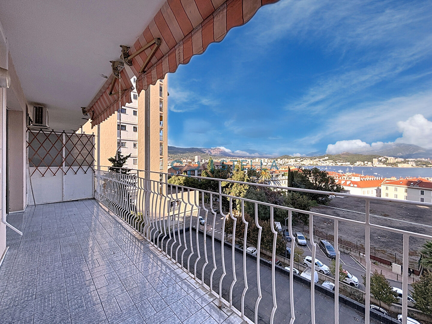 Photo Beau T4 Spacieux avec Vue Mer Secteur Parc San Lazaro image 2/6