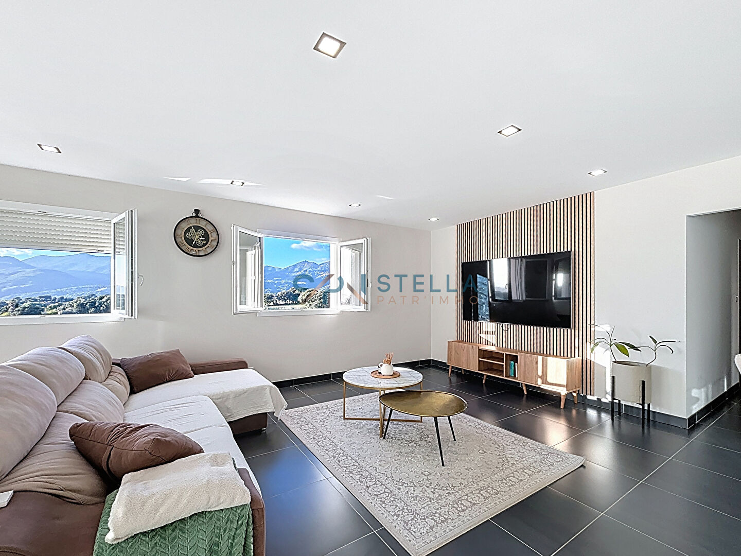 Photo Villa de standing meublée avec dépendance et piscine image 3/6