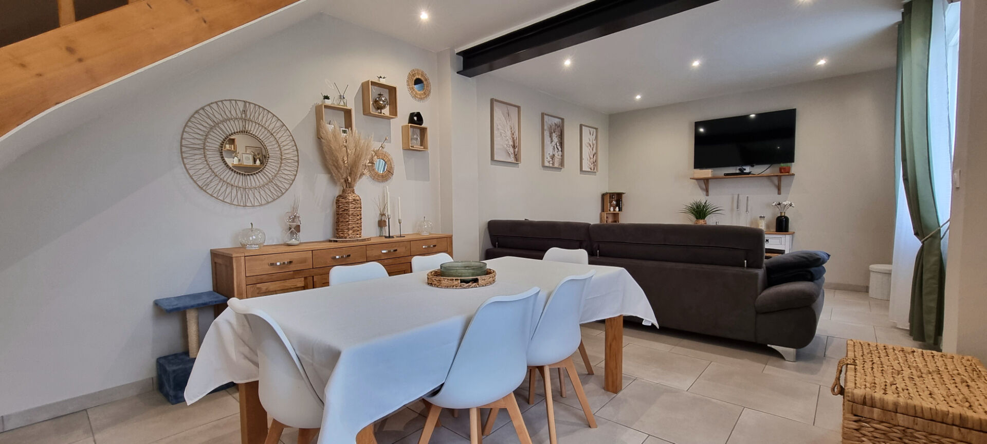 MAISON ENTIEREMENT RENOVEE