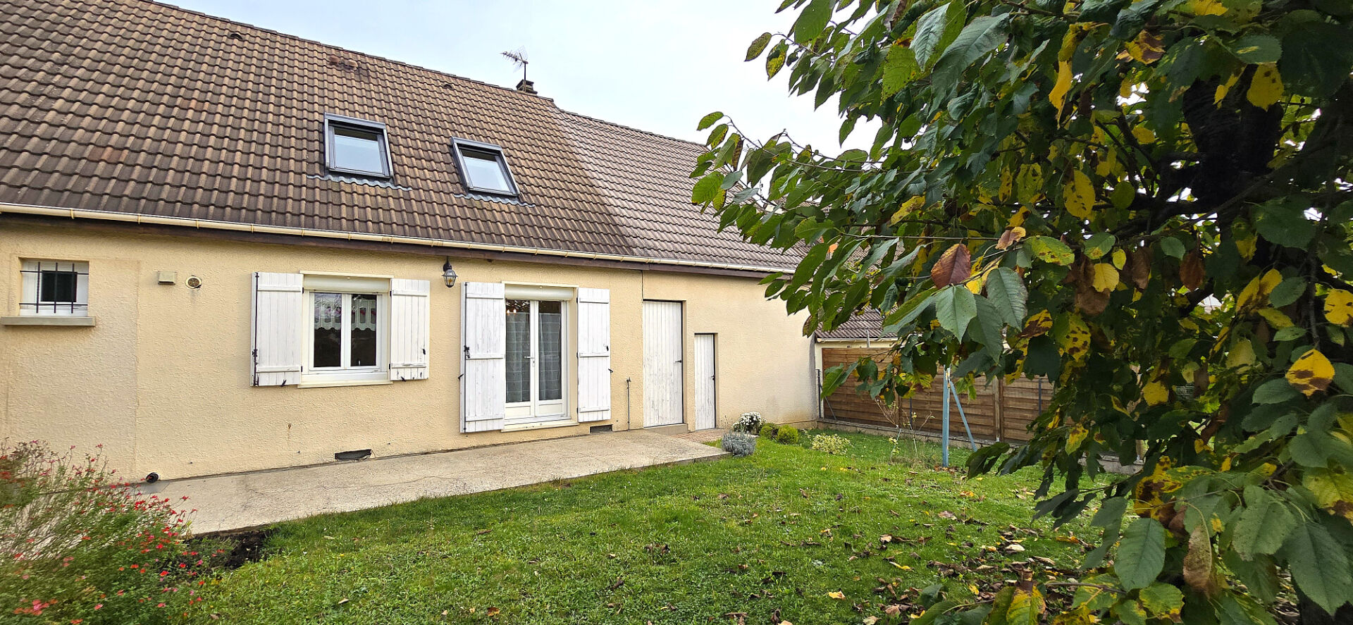 A 2 PAS DU CENTRE VILLE DE THOUROTTE