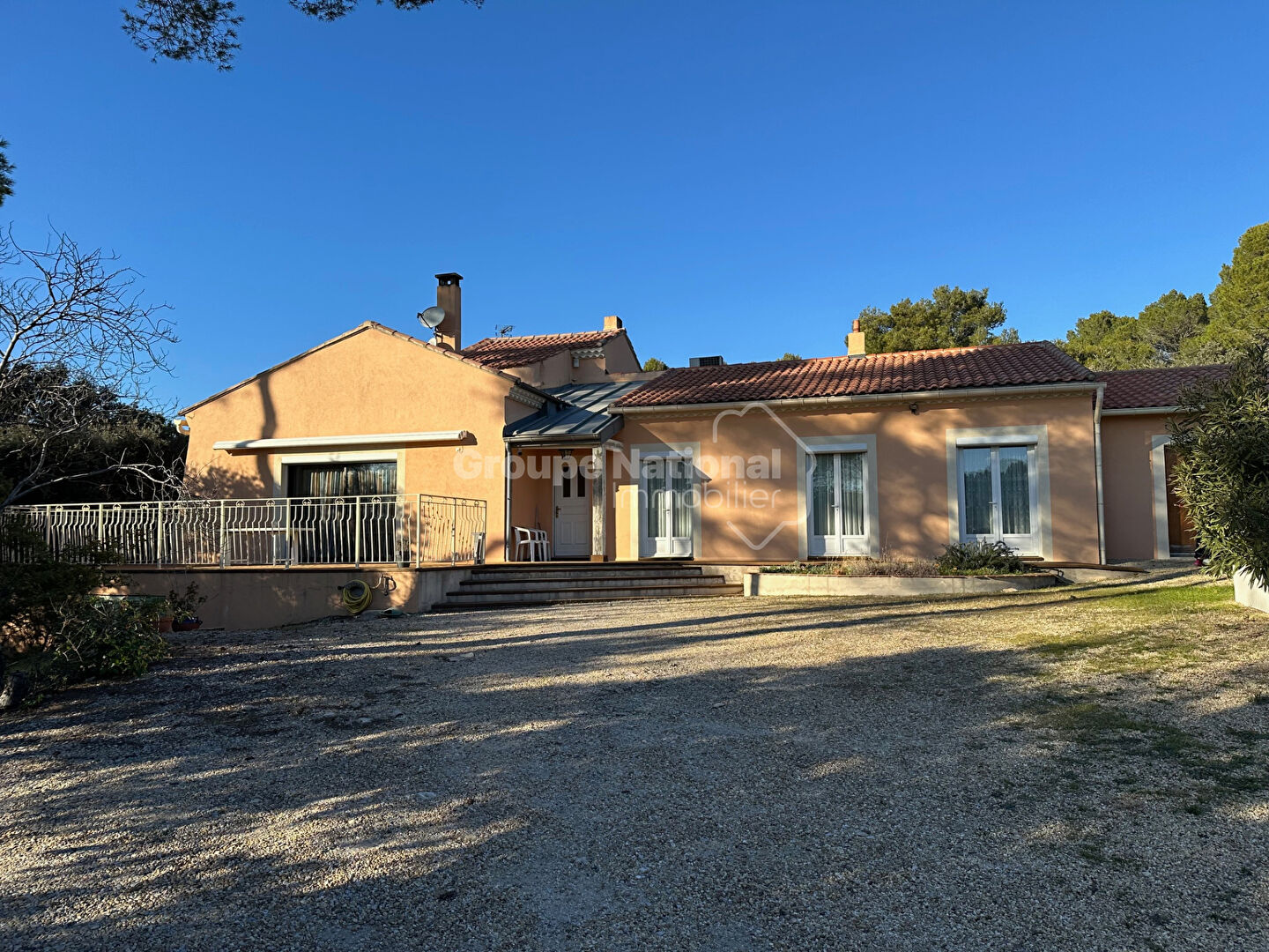 Caveirac Villa 4 chambres + bureau sur un terrain arboré avec terrasse et garage