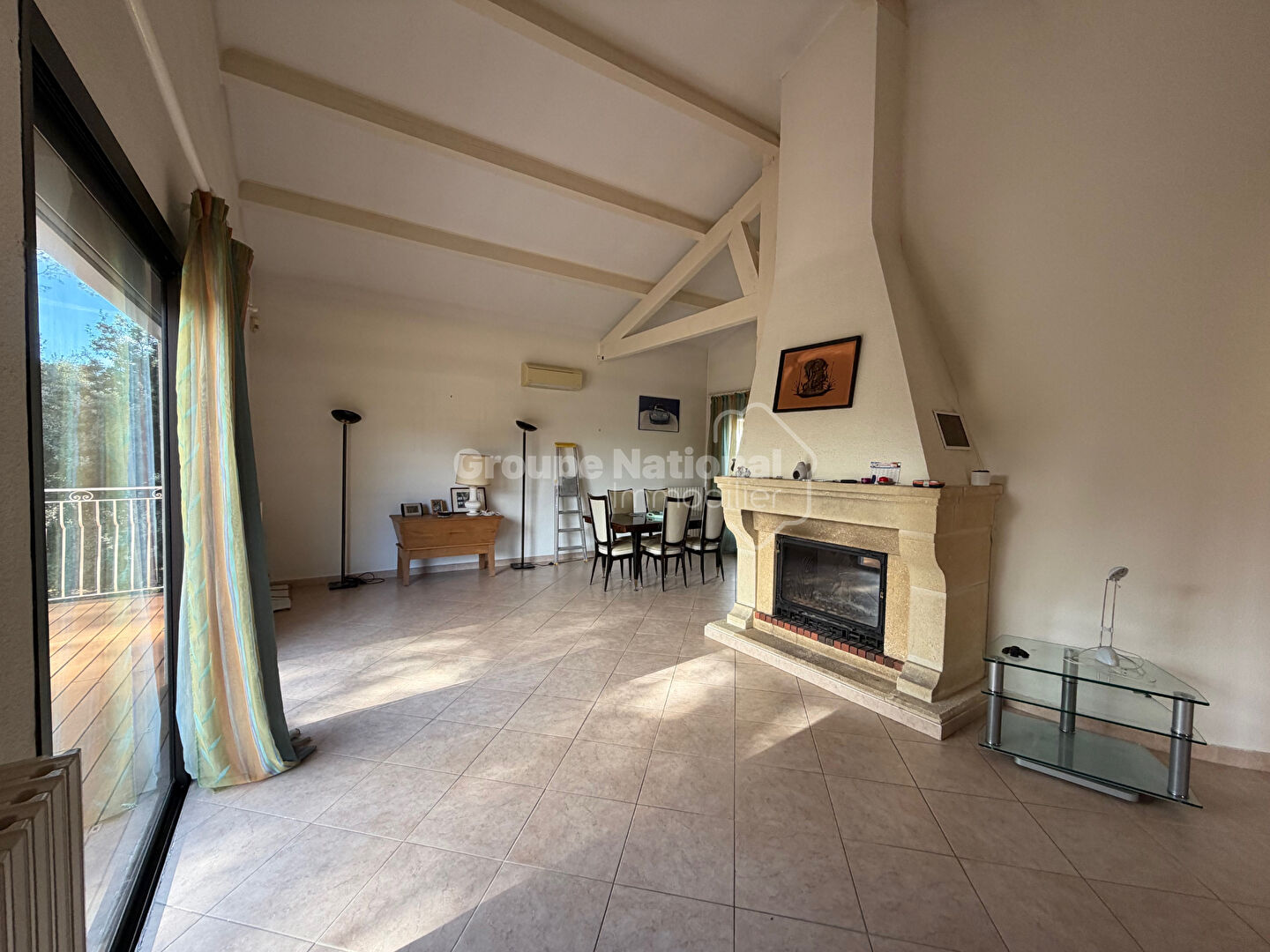 Photo Caveirac Villa 4 chambres + bureau sur un terrain arboré avec terrasse et garage image 2/6