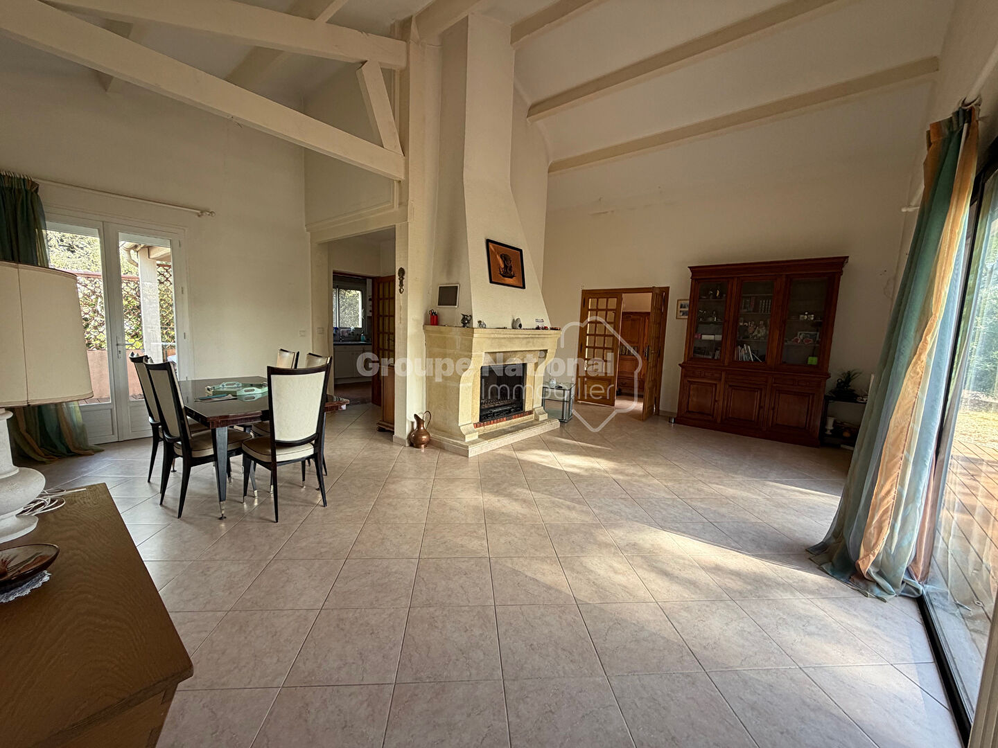 Photo Caveirac Villa 4 chambres + bureau sur un terrain arboré avec terrasse et garage image 3/6