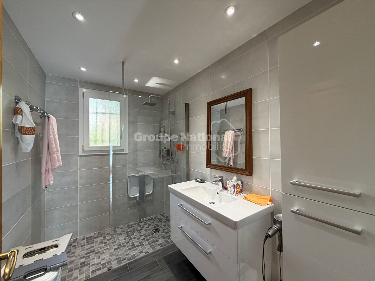 Photo Caveirac Villa 4 chambres + bureau sur un terrain arboré avec terrasse et garage image 4/6