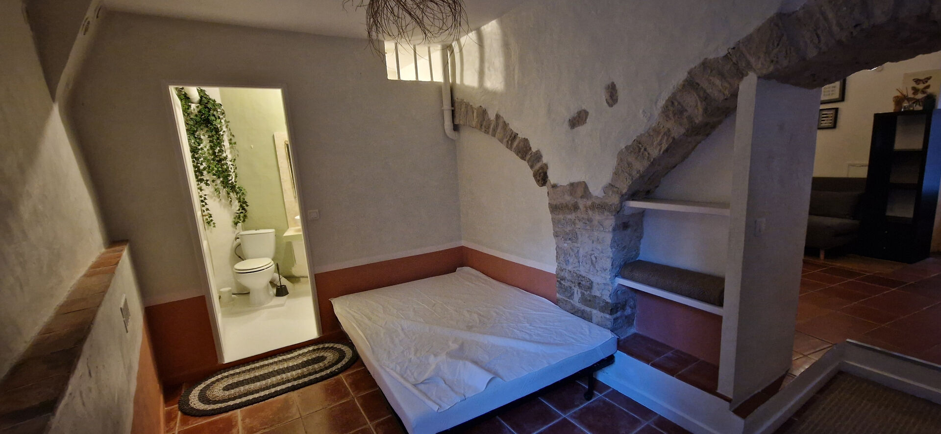 Photo En rez de chaussée appartement,  28.5 m² rénové et meublé image 2/6