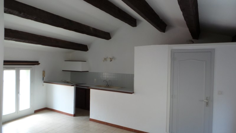 Photo Grand studio centre ville Orange image 2/6