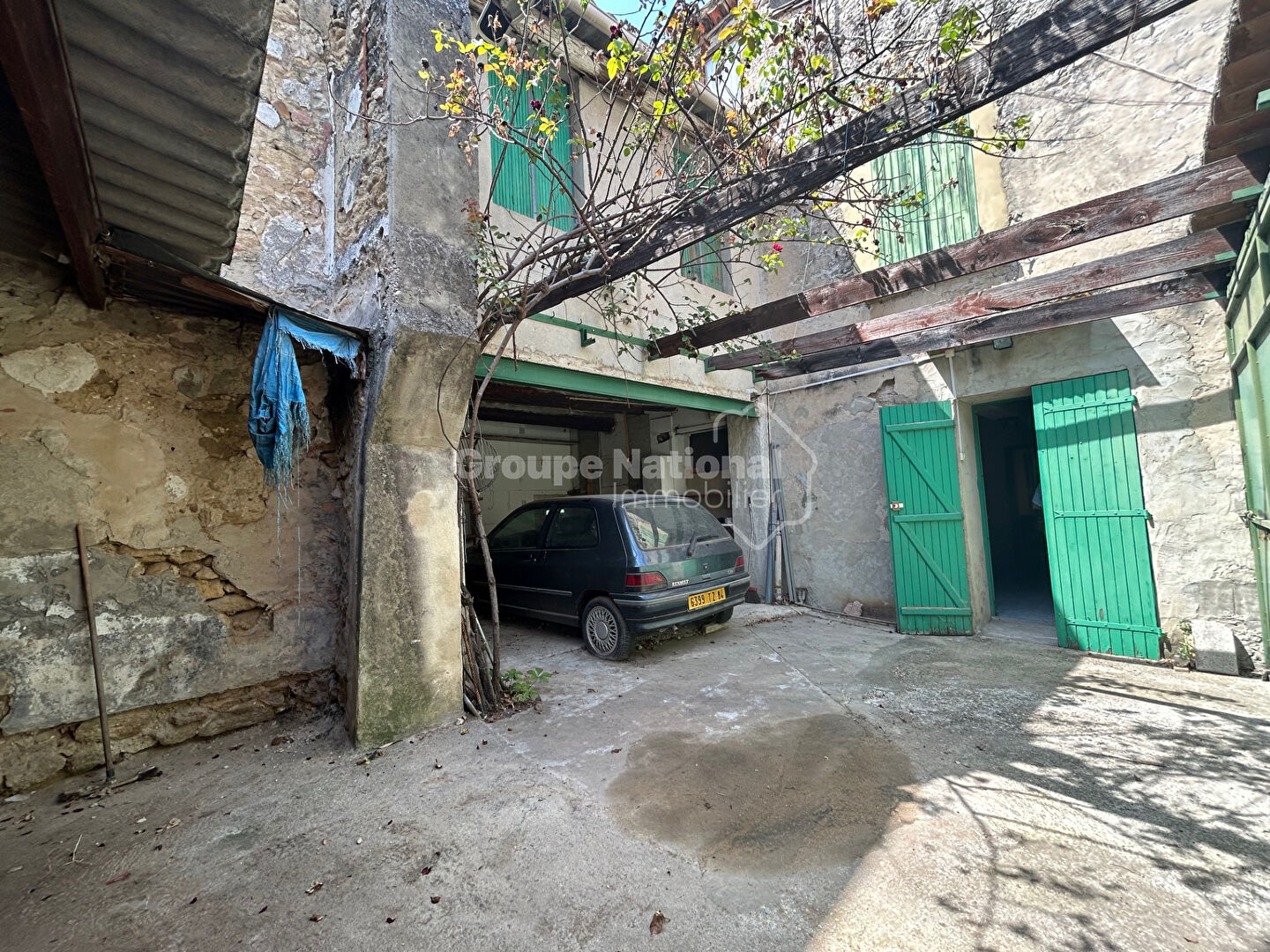 Photo Maison de vllage avec cour à renover image 5/5