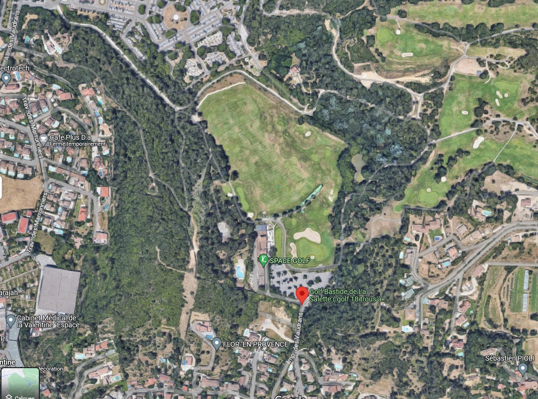 Photo Terrain de 24000m² proche du golf de la salette 13011 Marseille en zone Ns image 2/2