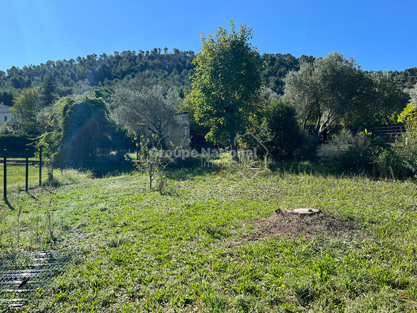 Terrain constructible de 470 m² à Aubagne