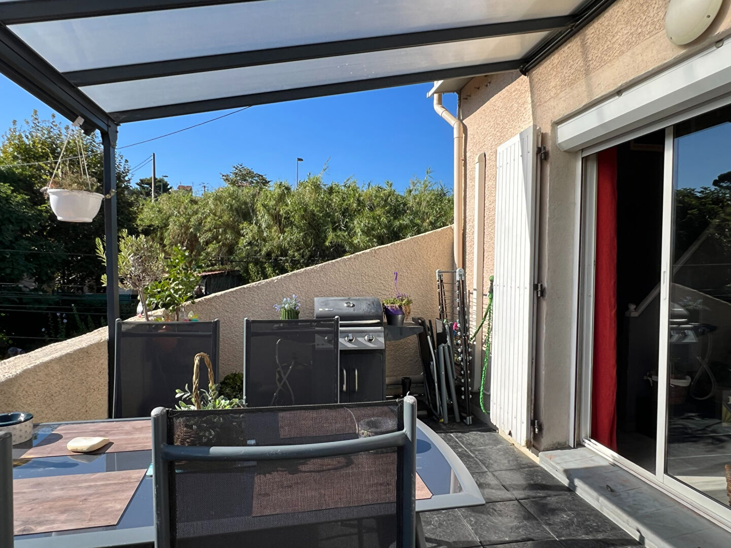 Photo Appartement en DUPLEX T3  62 m² dernier étage avec terrasse de 13m² et 2 places de parkings à PLAN DE CUQUES 13380 image 3/6