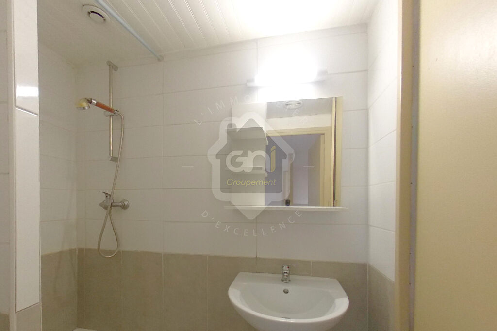 Photo Appartements 76 m² avec cour et toit terrasse Marseille 4ème image 5/5