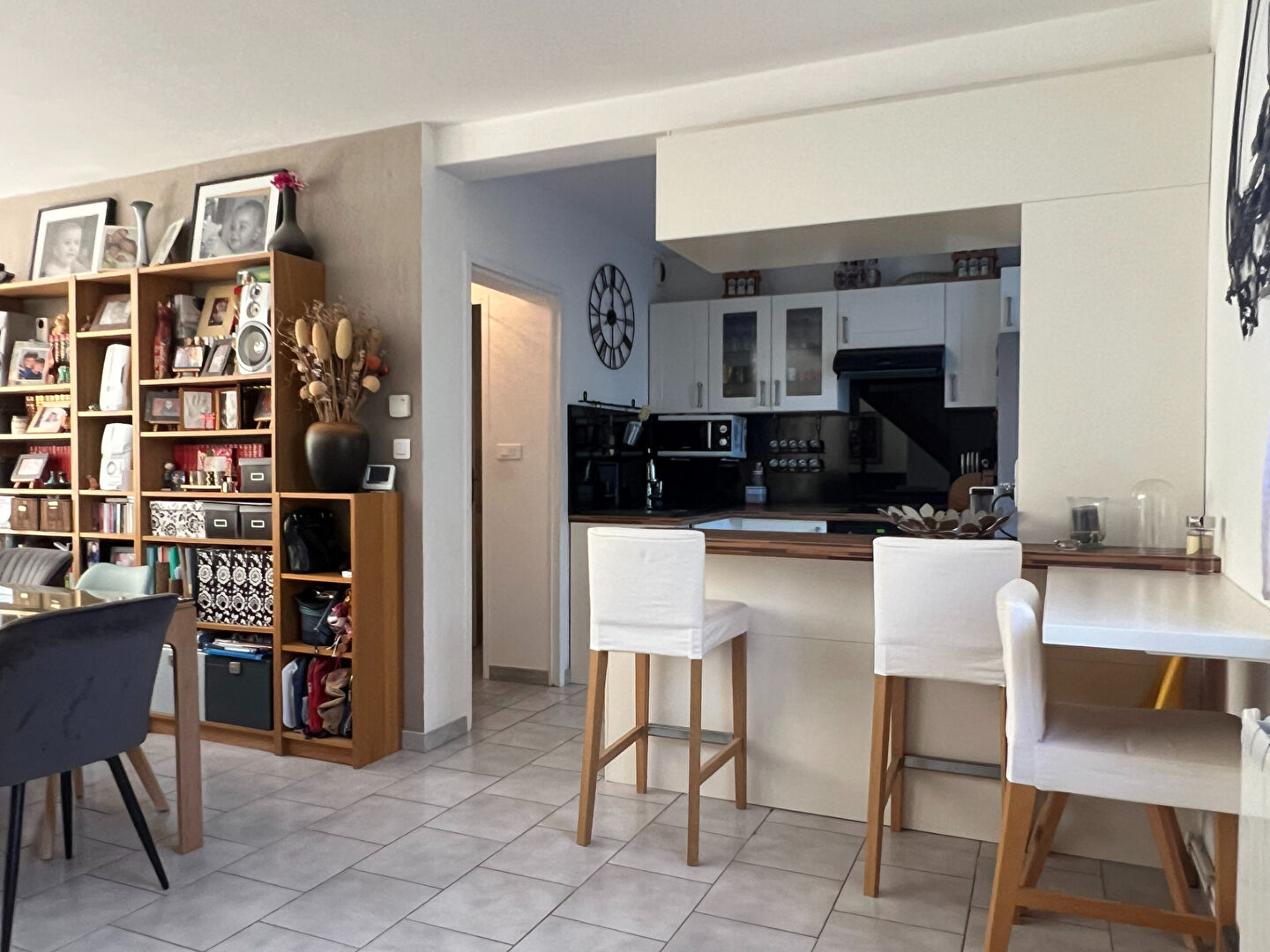 Photo Villa T4 de 88 m² + garage et stationnement à vendre à Aubagne image 3/6