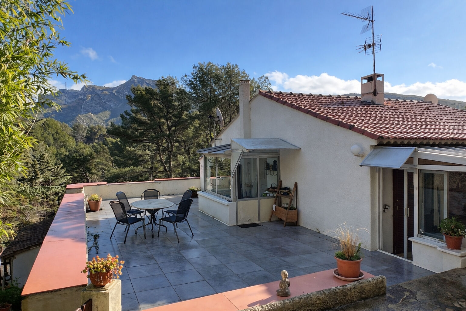 Agence immobilière de GNIMMO - L'immobiliere des collines- Aubagne - GNIMMO - L'immobiliere des collines-RDO