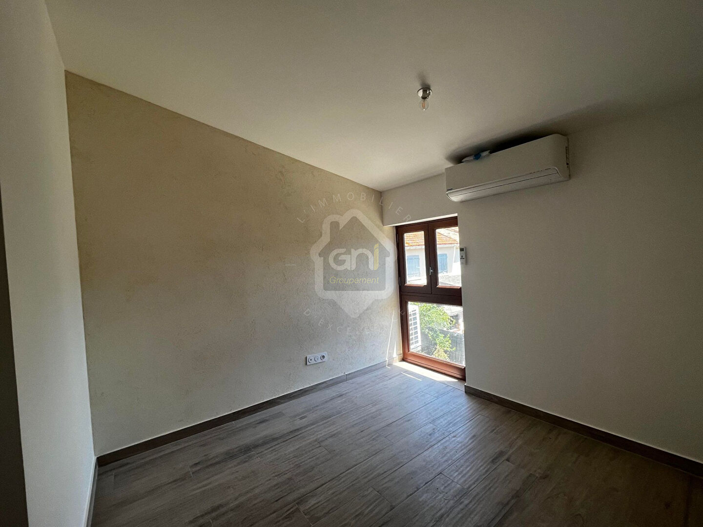 Photo T2 DUPLEX - FOURQUES image 4/6