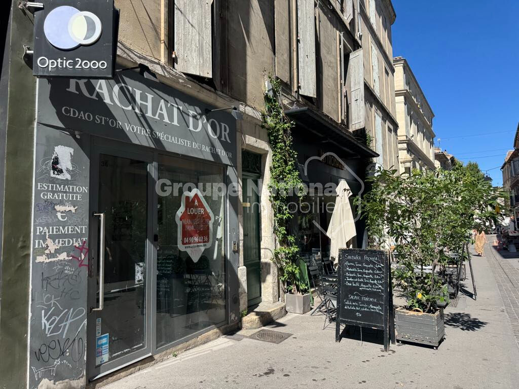 LOCAL COMMERCIAL RUE DE LA REPUBLIQUE