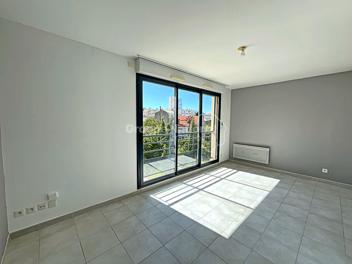 Photo Appartement T2 avec garage image 3/6