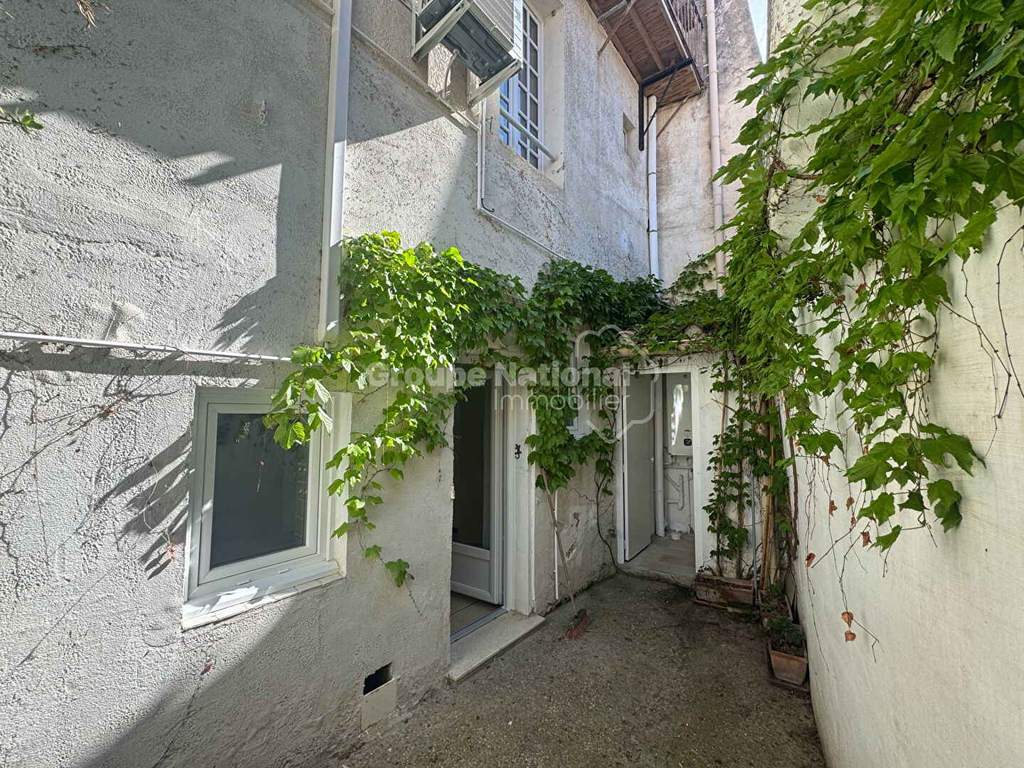 Photo PETIT T2 - RUE DE L'AGNEAU ARLES image 2/6