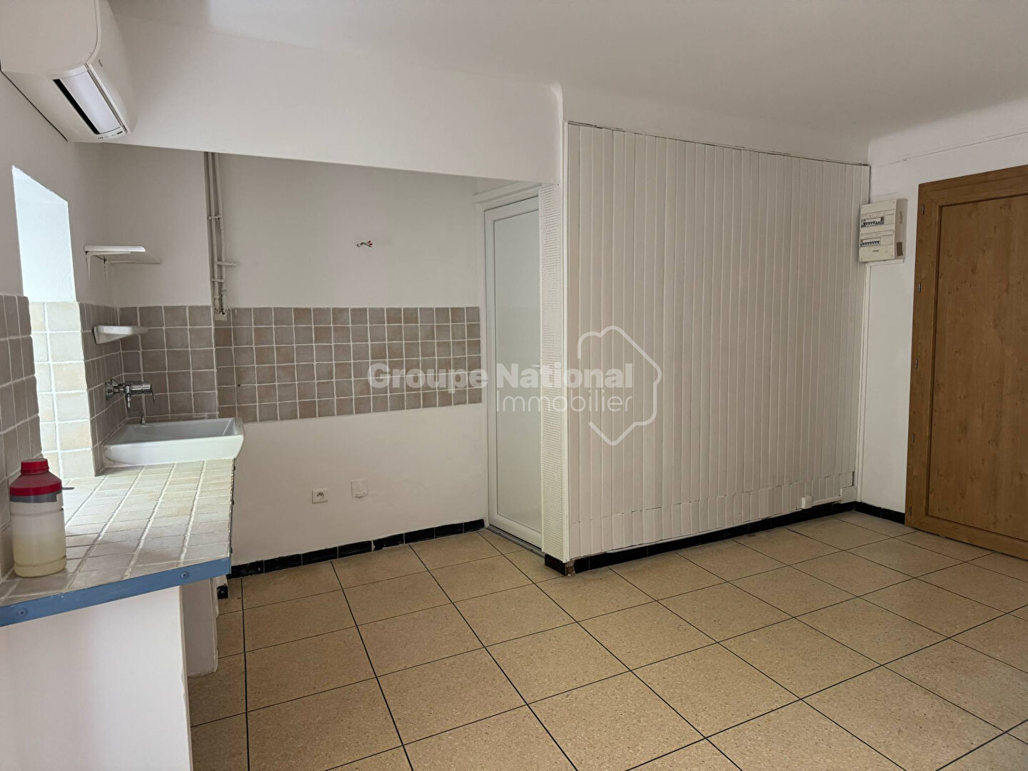 Photo PETIT T2 - RUE DE L'AGNEAU ARLES image 3/6