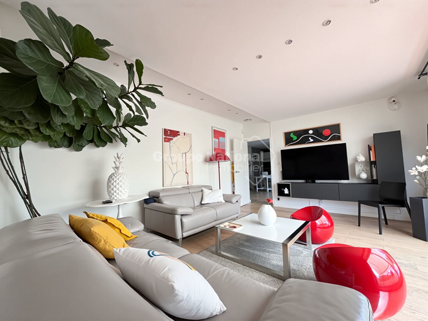 Photo T3 avec terrasse et parking image 2/6