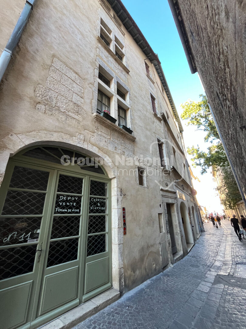 Immeuble Nimes 7 pièce(s) 182.92 m2