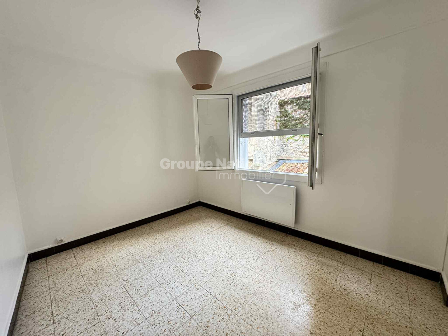 Photo T2 AVEC UN BUREAU ET TERRASSE image 5/6